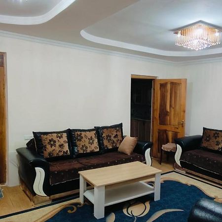 Apartment On Saakadze Batumi Exterior photo