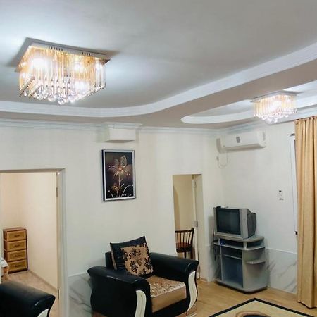 Apartment On Saakadze Batumi Exterior photo