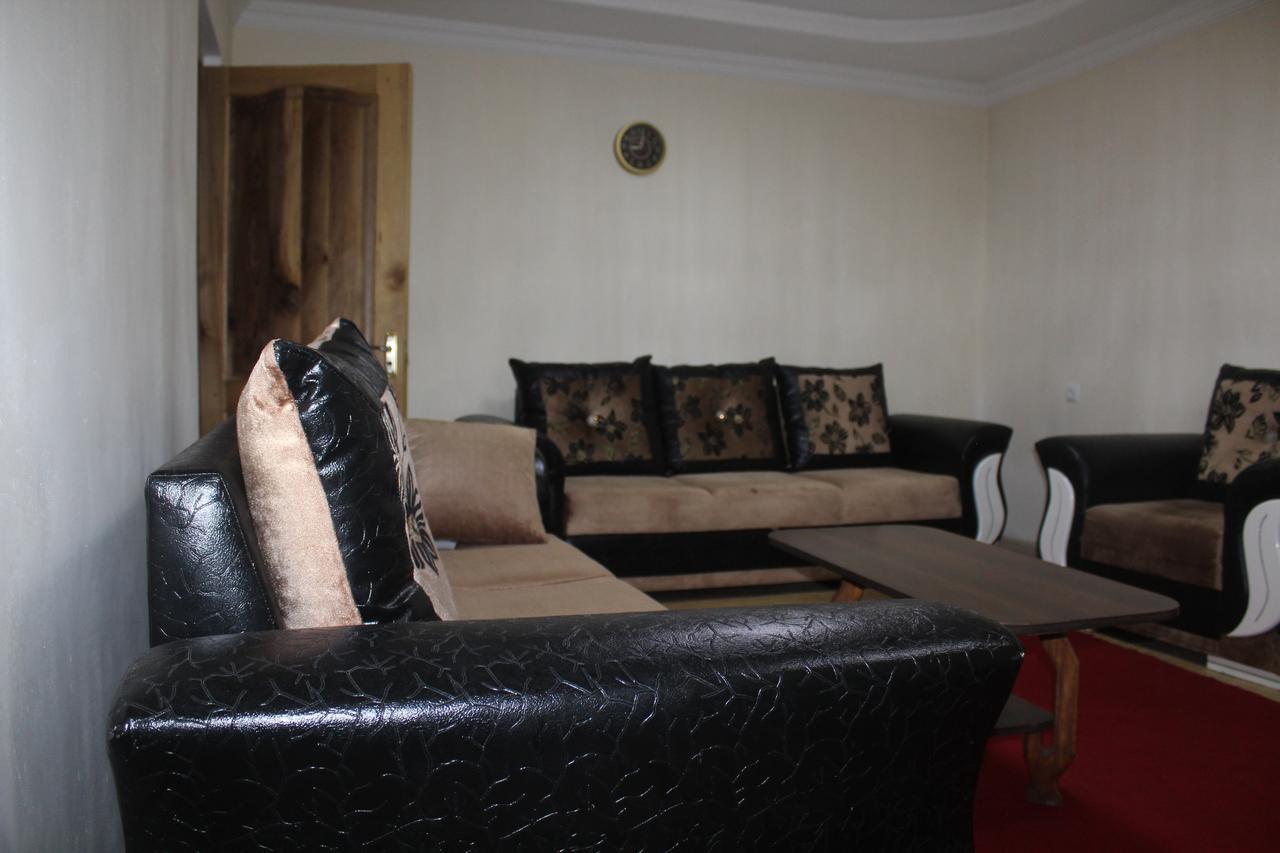 Apartment On Saakadze Batumi Exterior photo